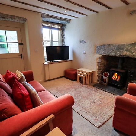 Penny Red Cottage Ambleside Bagian luar foto